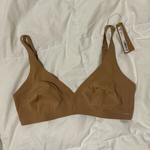 SKIMS Naked Plunge Bra Size L